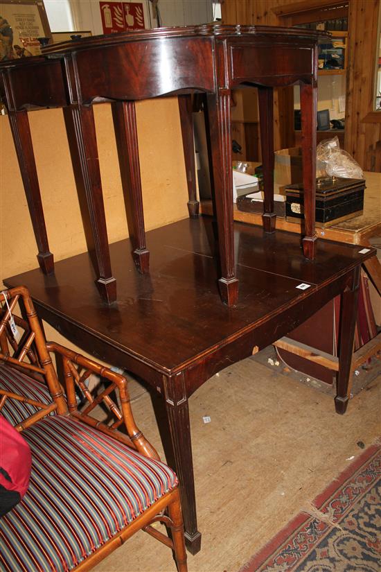 George III style extending dining table(-)